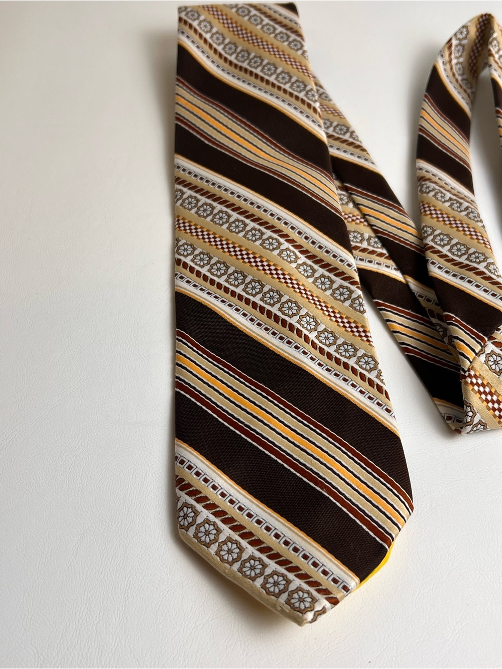 Vtg Wemlon Wembley Necktie Tie 1970’s Striped Western Brown Tans Polyester